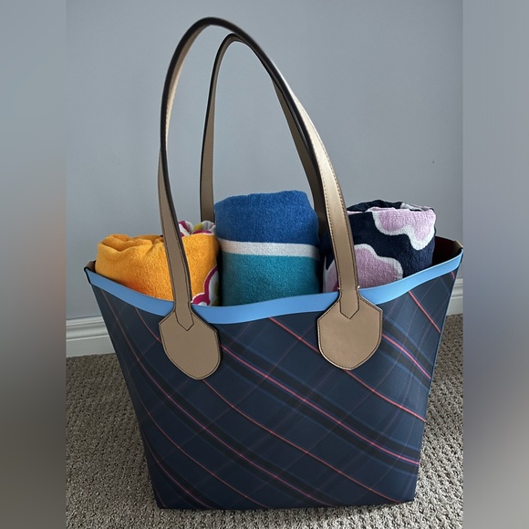 Banana Republic Extra Large Plaid Tote - Picture 5 of 12